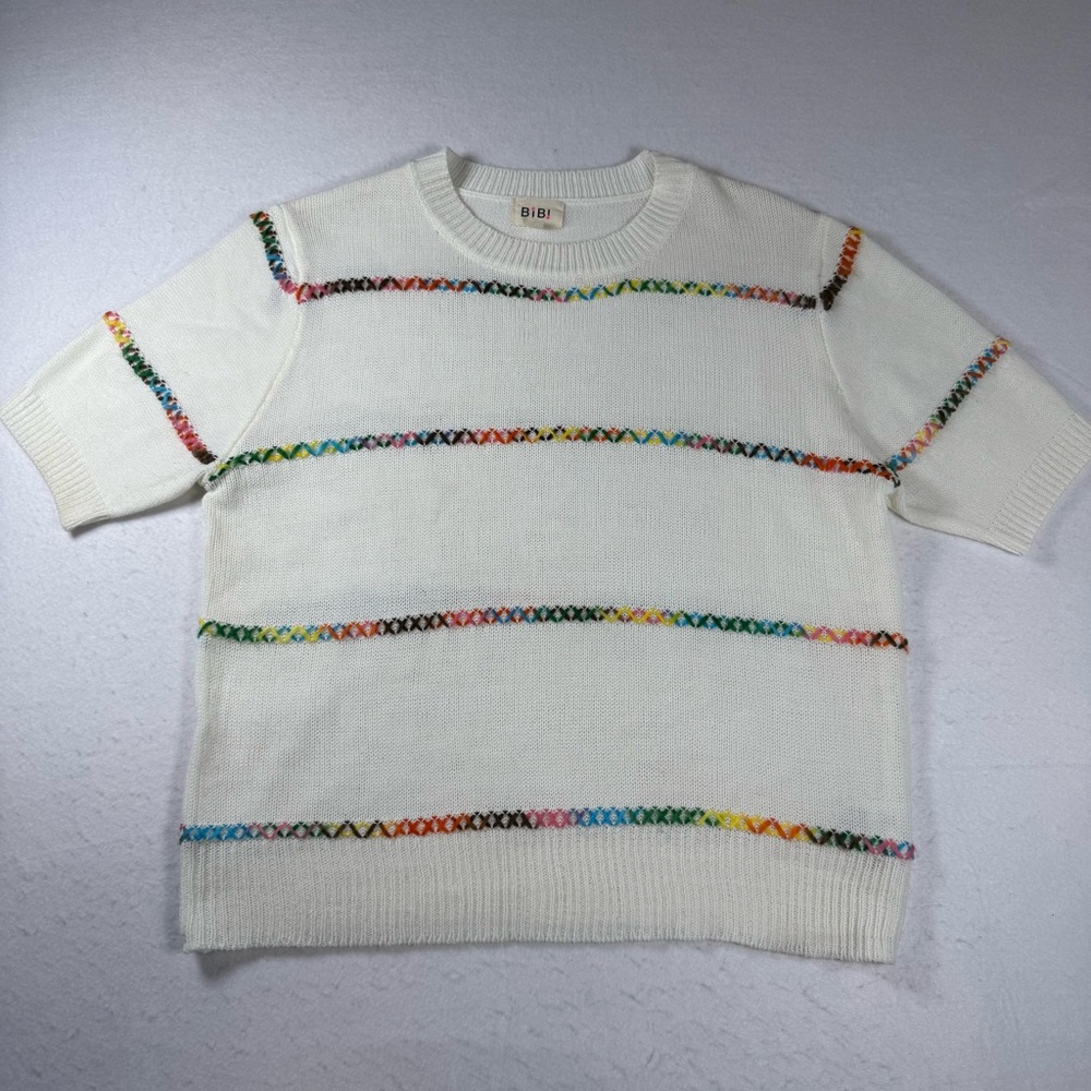 Bibi‎ Women’s XL White Short Sleeve Sweater w/ Multi‑Color Stitching
